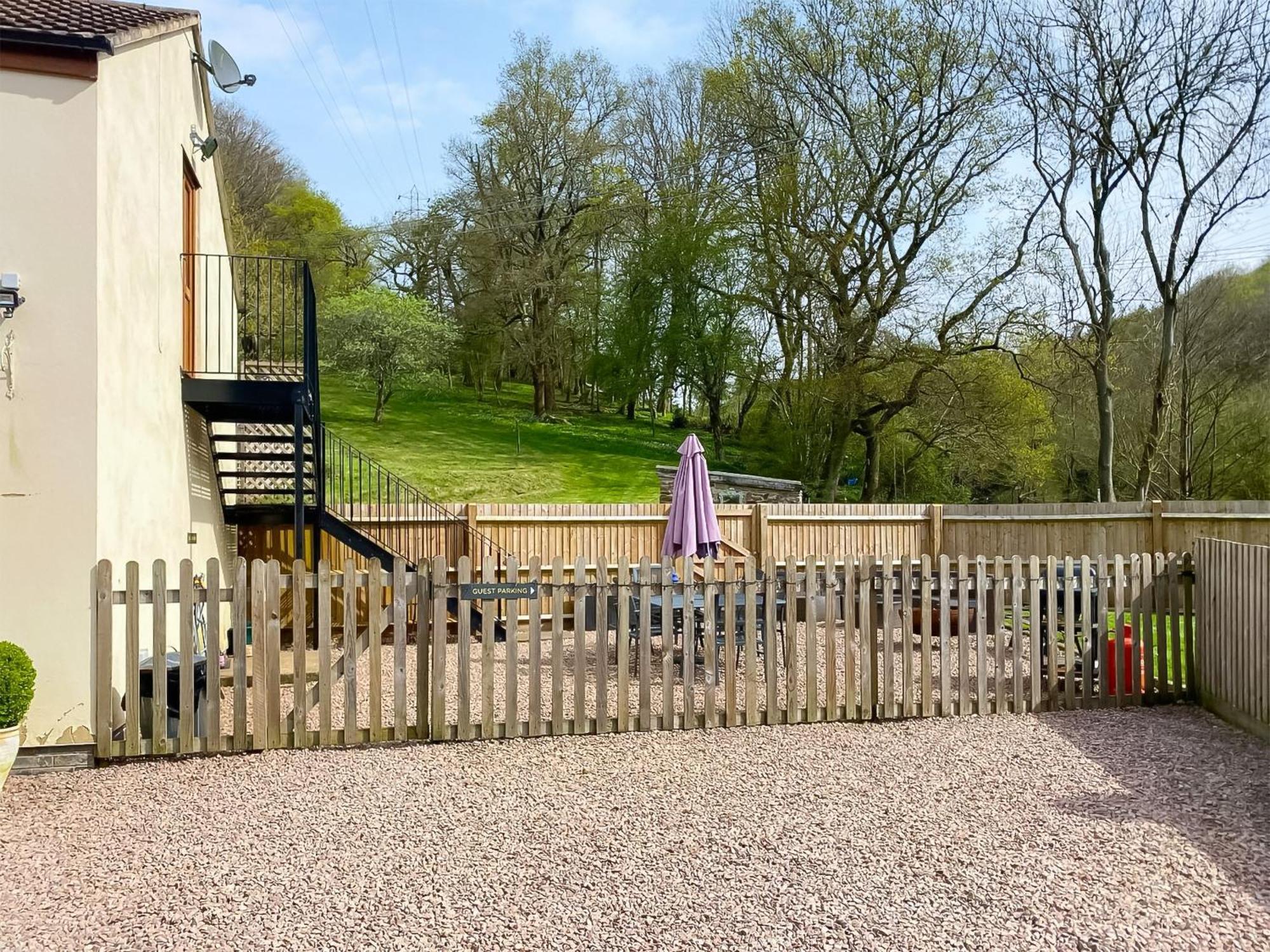 Perivale Lodge Lydney Exterior photo